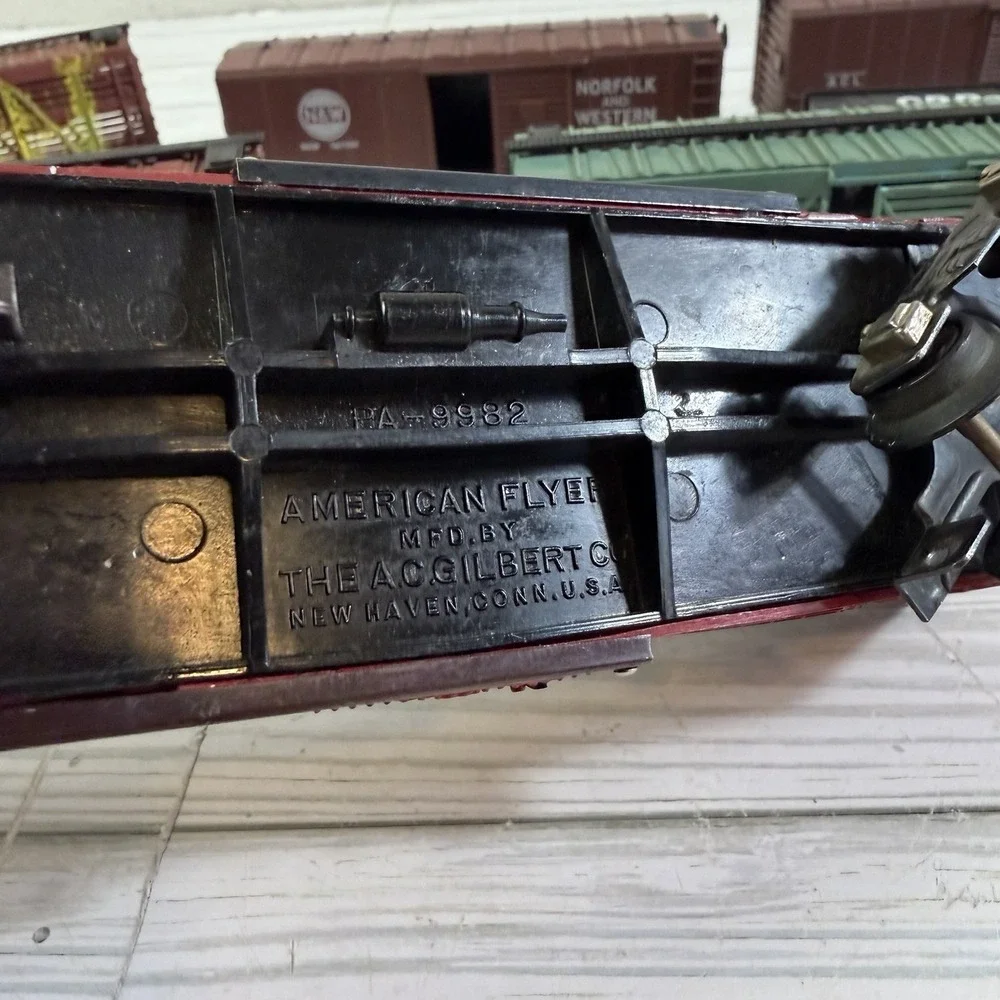 HO Train Box Car (Lot Of 8)